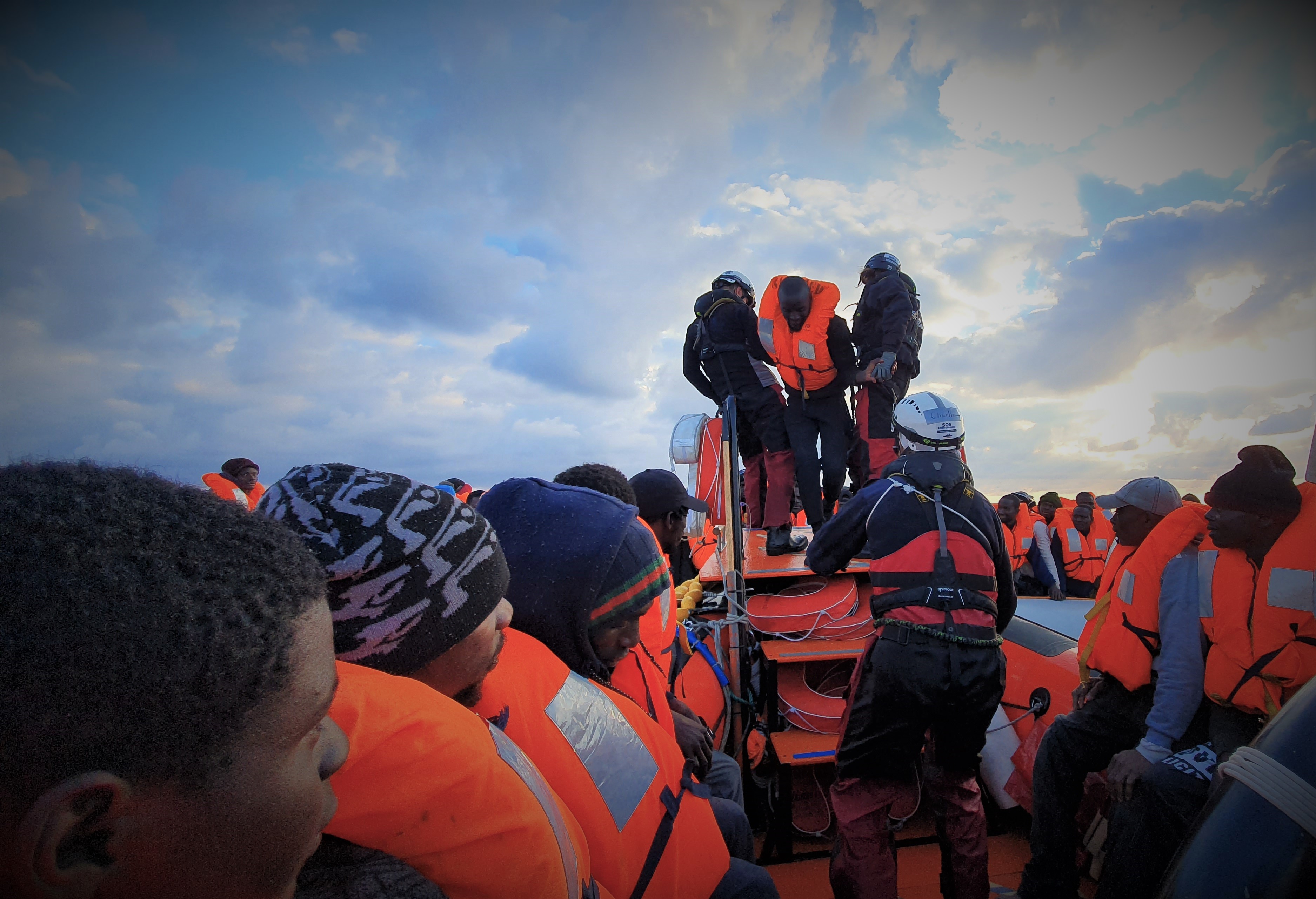 SOSteniamo i naufraghi del Mediterraneo-SOS Mediterranee Italia