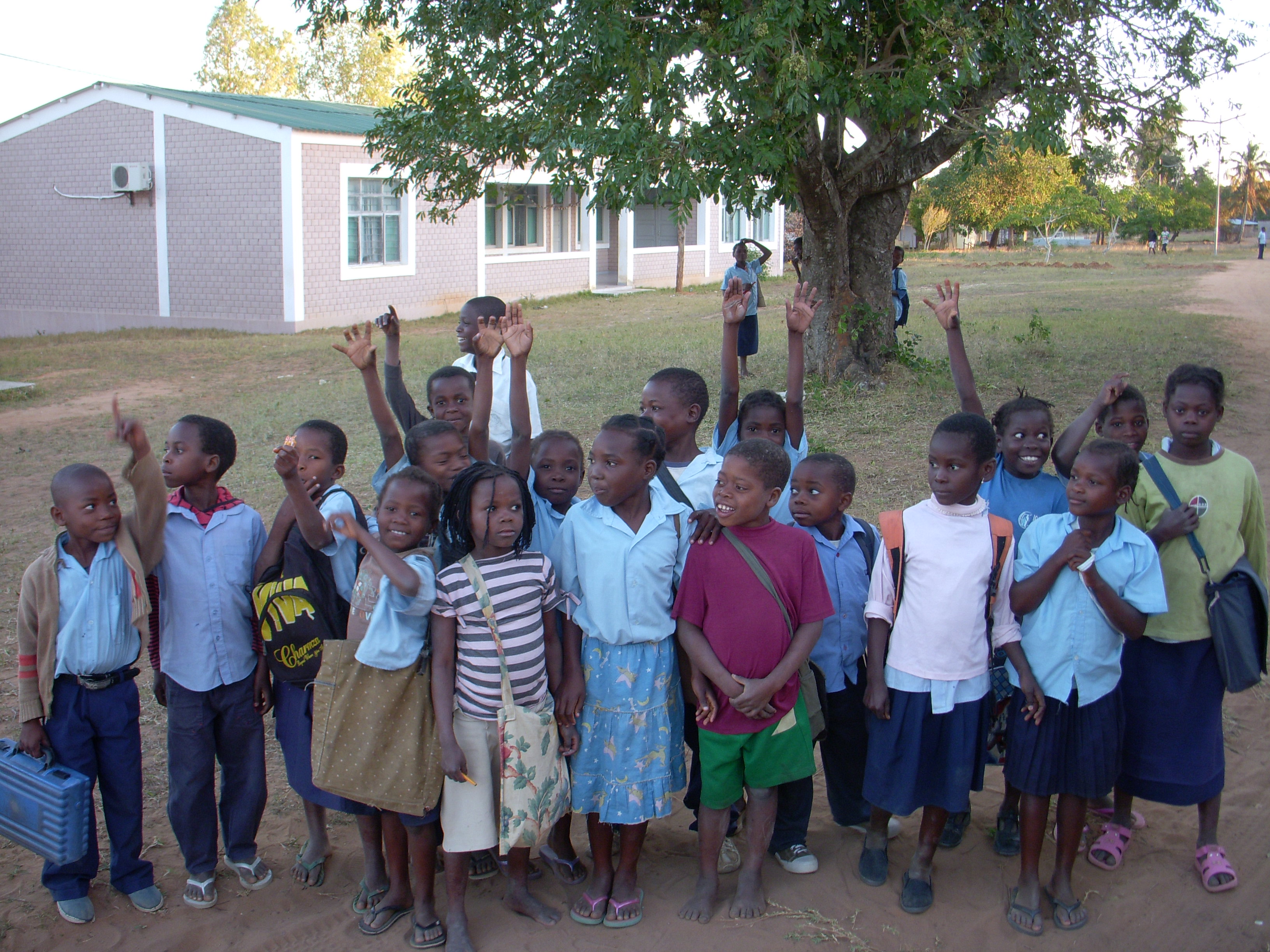 Sostegno scolastico ai bambini di Uvira -ZUZUMA PLANET