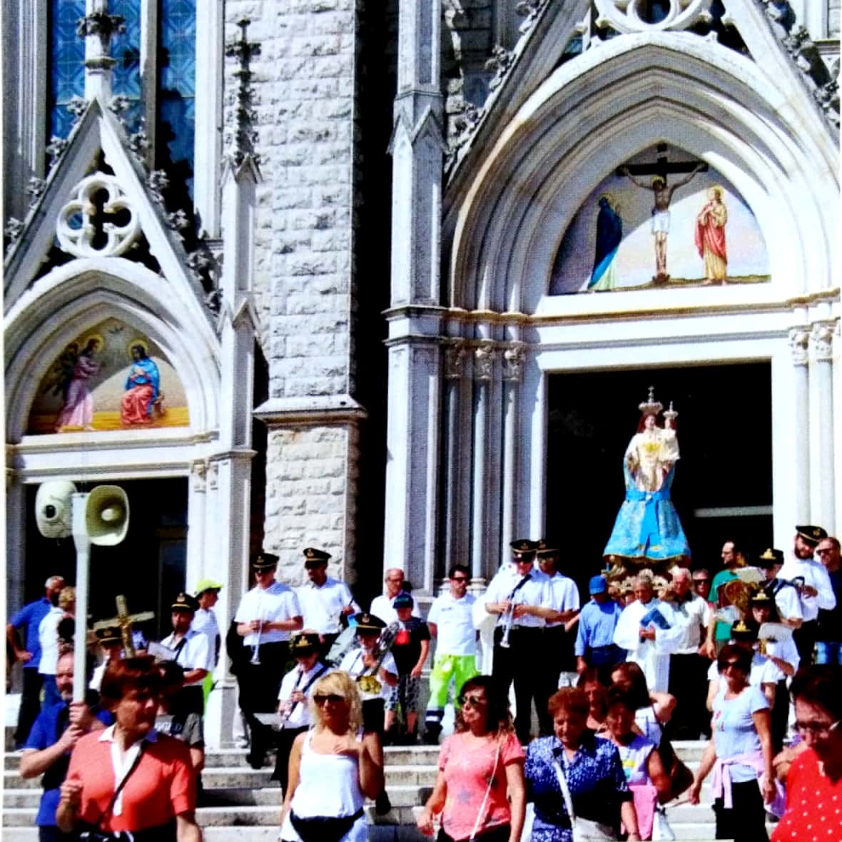 Divise e Strumenti Banda Castelpetroso-MusicsART